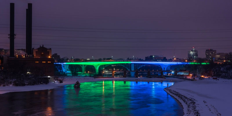 Philips Lighting LED System illuminates I-35W bridge into Minneapolis