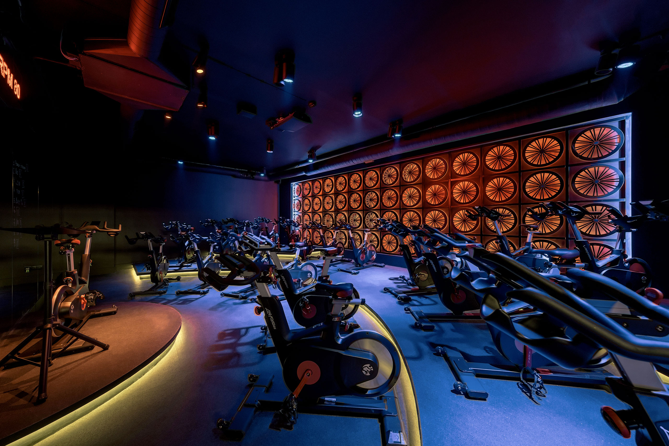 Interior Lighting Design: Award of Excellence: Smartass Sports Club, Kiev, Ukraine